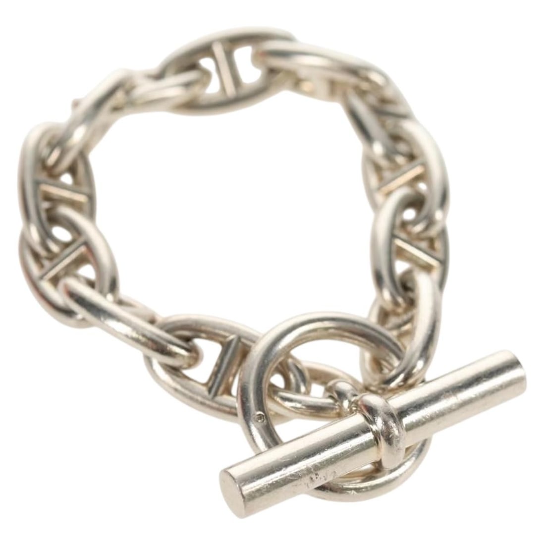 HERMES Chaine D'Ancre GM Silver Bracelet 12 Links Authenticated: HERMES Chaine D'Ancre GM Silver Bracelet 12 Links Authenticated Introducing the HERMES Chaine D'Ancre GM Bracelet, a stunning piece crafted in France from high-quality Ag925 silver. This elegant brace