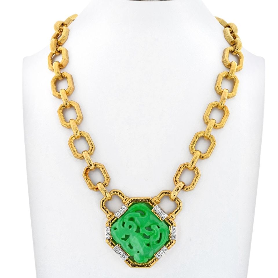 David Webb 18K Gold Chunky Link Necklace with Carved Jade and Diamonds: David Webb 18K Gold Chunky Link Necklace with Carved Jade and Diamonds This exquisite David Webb necklace features a classic chunky link design made of rich 18K yellow gold, weighing 224.7 grams. The