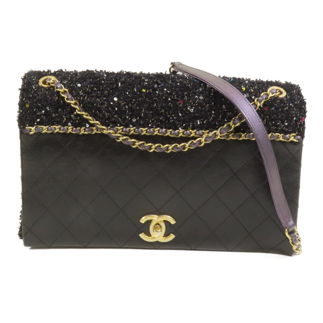 Chanel Black Tweed and Calfskin 2 Way Shoulder Bag with CC Logo and Gold Hardware: Chanel Black Tweed and Calfskin 2 Way Shoulder Bag with CC Logo and Gold Hardware This CHANEL 2-way chain shoulder bag is crafted from black calfskin leather and tweed, offering a versatile design for