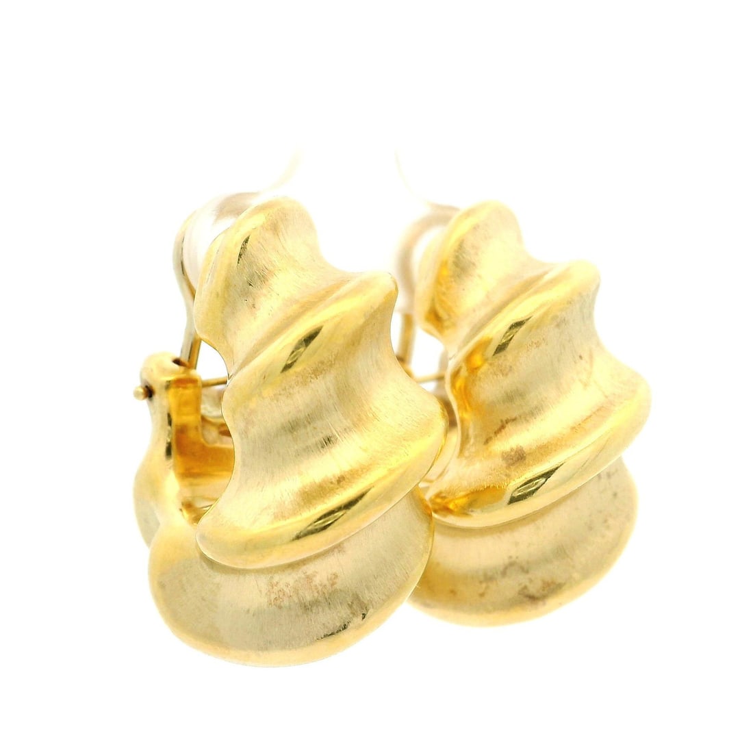 18k Yellow Gold Wavy Large Hoop Cuff Earrings: 18k Yellow Gold Wavy Large Hoop Cuff Earrings These stunning 18k Yellow Gold Puffed Dual Finish Wavy Large Hoop Cuff Omega Earrings are a perfect addition to your jewelry collection. Crafted from soli