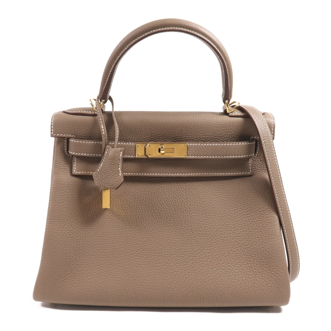 HERMES Kelly 28 Gray Togo Leather 2 Way Shoulder Bag GHW: HERMES Kelly 28 Gray Togo Leather 2 Way Shoulder Bag GHW This stunning HERMES Kelly 28 2 Way Shoulder Bag is crafted from premium Togo leather in a sophisticated Etoupe (gray) hue. Designed for versat