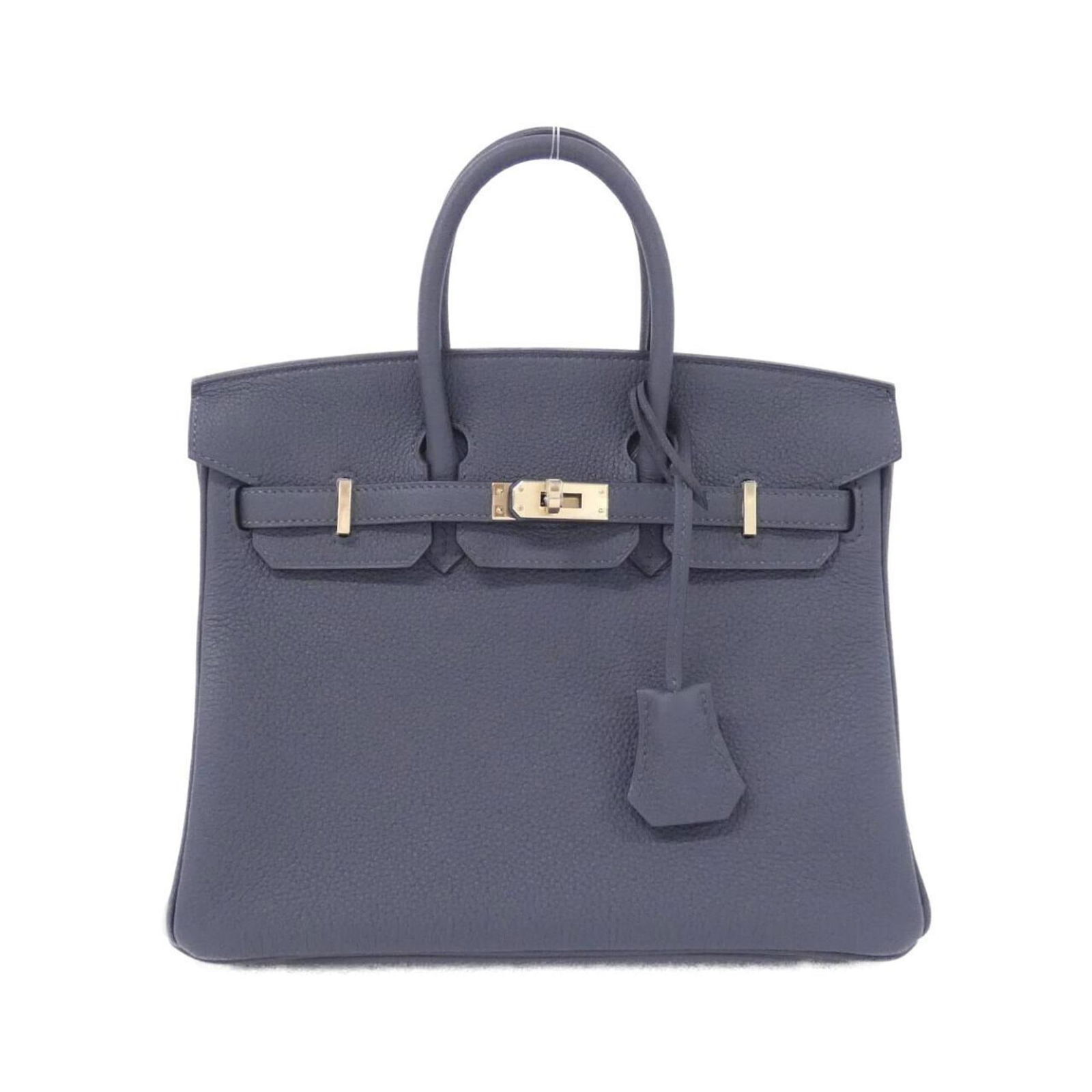 Grey Leather Hermes Birkin 25 Handbag 20cm x 25cm x 13cm: Grey Leather Hermes Birkin 25 Handbag 20cm x 25cm x 13cm Hermes Birkin 25 in grey leather features a classic design crafted in France. The bag is sized for daily use and showcases meticulous craftsman