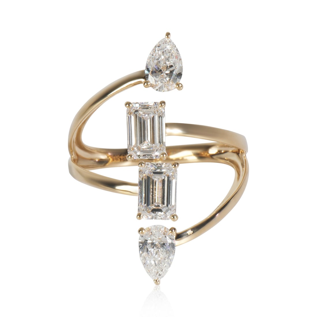 14K Yellow Gold 2.12 ctw Lab-Grown Diamond Ring Size 7: 14K Yellow Gold 2.12 ctw Lab-Grown Diamond Ring Size 7 This exquisite ring features a stunning 2.12 carat lab-grown diamond set in luxurious 14K yellow gold. The diamond is of mixed shape and boasts a