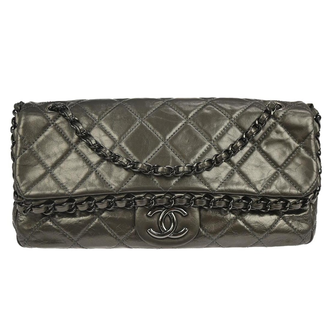 Chanel Chain Me Quilted Gray Calfskin Shoulder Bag with Chain Strap: Chanel Chain Me Quilted Gray Calfskin Shoulder Bag with Chain Strap This Chanel Chain Me shoulder bag is crafted from gray calfskin leather with a quilted Matelasse pattern. It features a magnetic clo