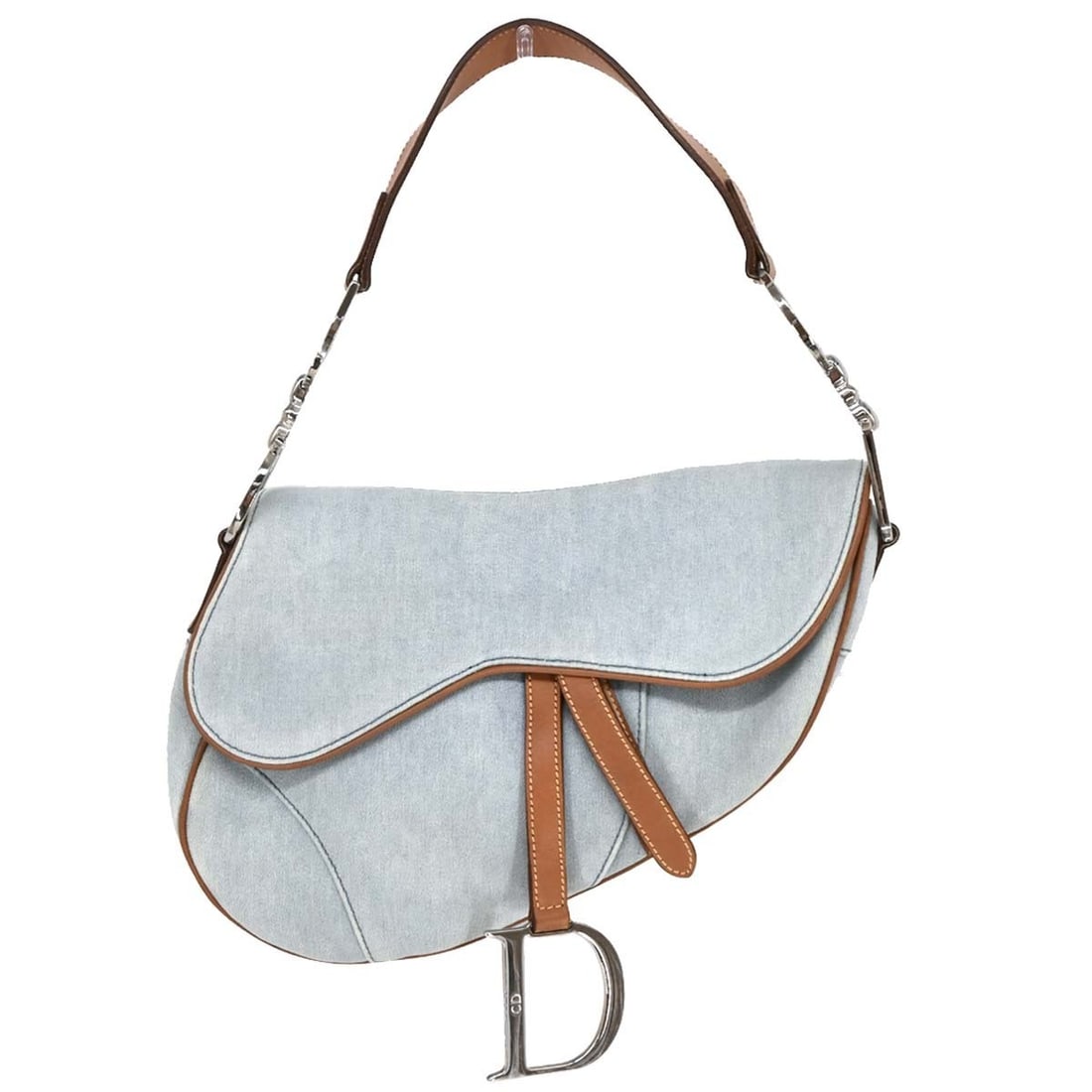 Christian Dior Blue Cotton Saddle Handbag RU0061 Medium: Christian Dior Blue Cotton Saddle Handbag RU0061 Medium Introducing the Christian Dior Light Blue Cotton Saddle Handbag, a stylish accessory that blends practicality with elegance. This medium-sized s
