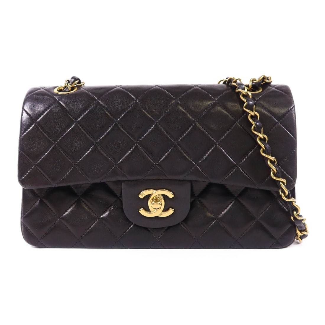 CHANEL Classic 23 Shoulder Bag A01113 Black Lambskin GHW: CHANEL Classic 23 Shoulder Bag A01113 Black Lambskin GHW Elevate your style with this classic CHANEL shoulder bag, crafted from luxurious black lambskin leather. This timeless piece features the iconi
