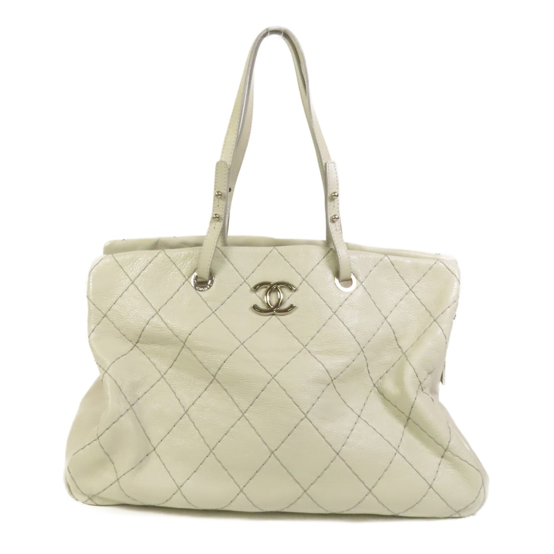 CHANEL White Calfskin Leather Shoulder Tote Bag with SHW: CHANEL White Calfskin Leather Shoulder Tote Bag with SHW This exquisite CHANEL shoulder bag is crafted from luxurious calfskin leather in a pristine white color. Designed for both style and functional