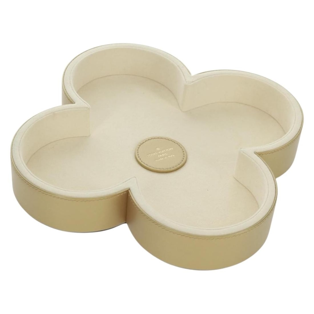 Louis Vuitton Monogram Canvas Veed Posh Flower Jewelry Box R94151 with Dust Bag: Louis Vuitton Monogram Canvas Veed Posh Flower Jewelry Box R94151 with Dust Bag This Louis Vuitton jewelry box features the signature Monogram Canvas design and is crafted in Italy. The accessory case