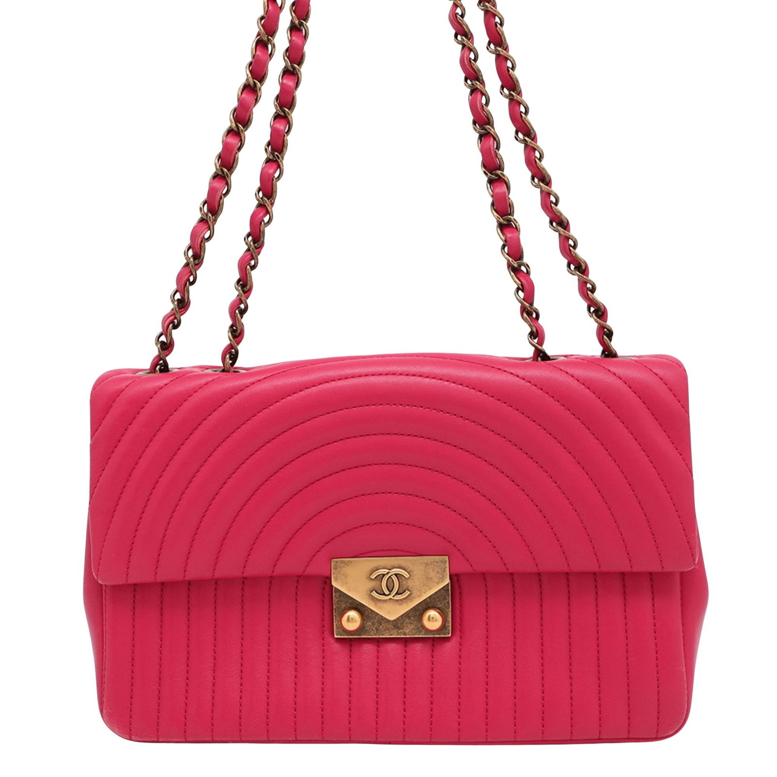 Pink Leather Single Flap Bag by Chanel 16cm x 25cm: Pink Leather Single Flap Bag by Chanel 16cm x 25cm This Chanel Single Flap bag features a pink leather exterior with a classic silhouette. It is designed for women and crafted in Italy. The bag shows