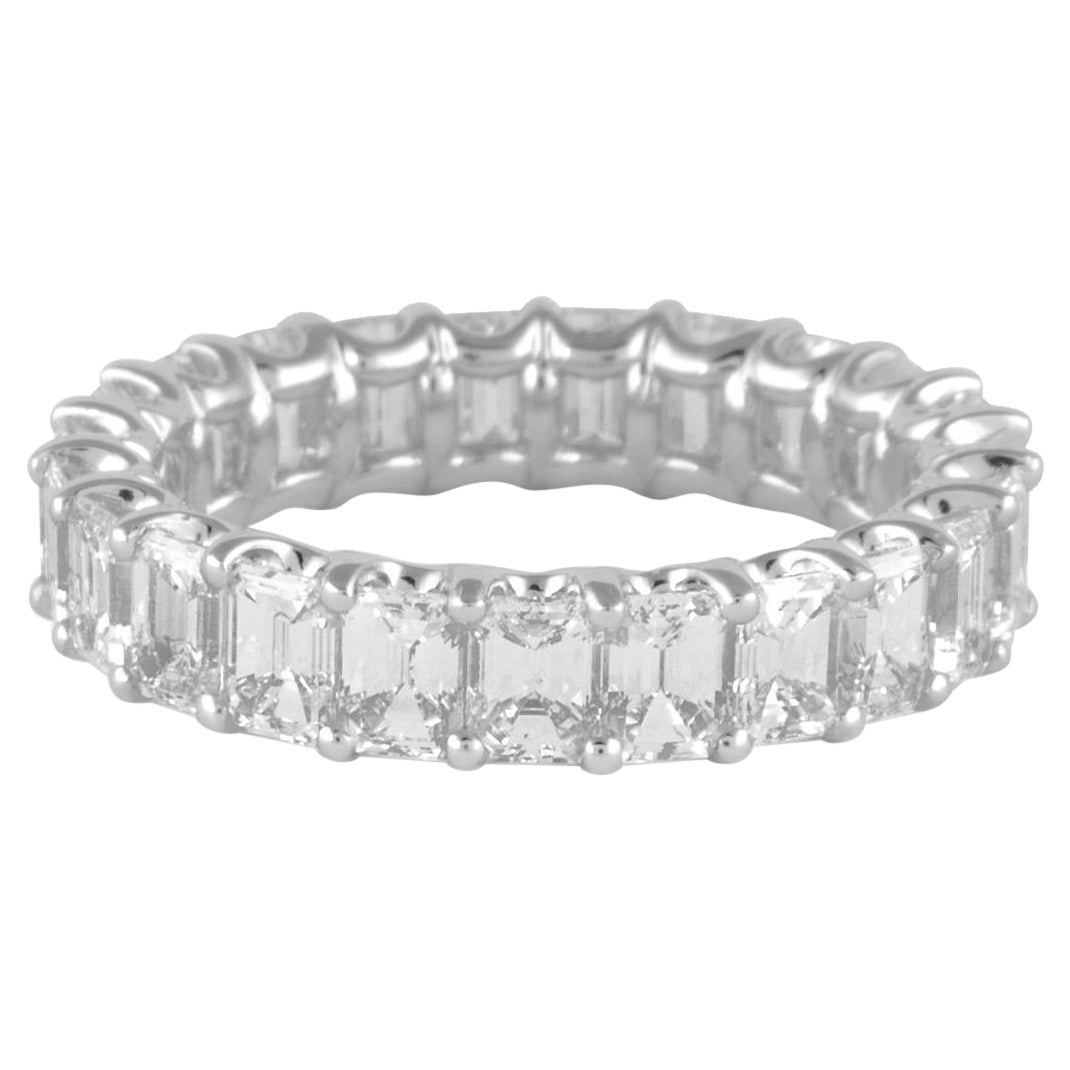 2.62ct Emerald Cut Diamond Eternity Band 18k White Gold: 2.62ct Emerald Cut Diamond Eternity Band 18k White Gold This stunning emerald cut diamond eternity band features 23 exquisite emerald cut diamonds, totaling 2.62 carats, each with approximately G/H co