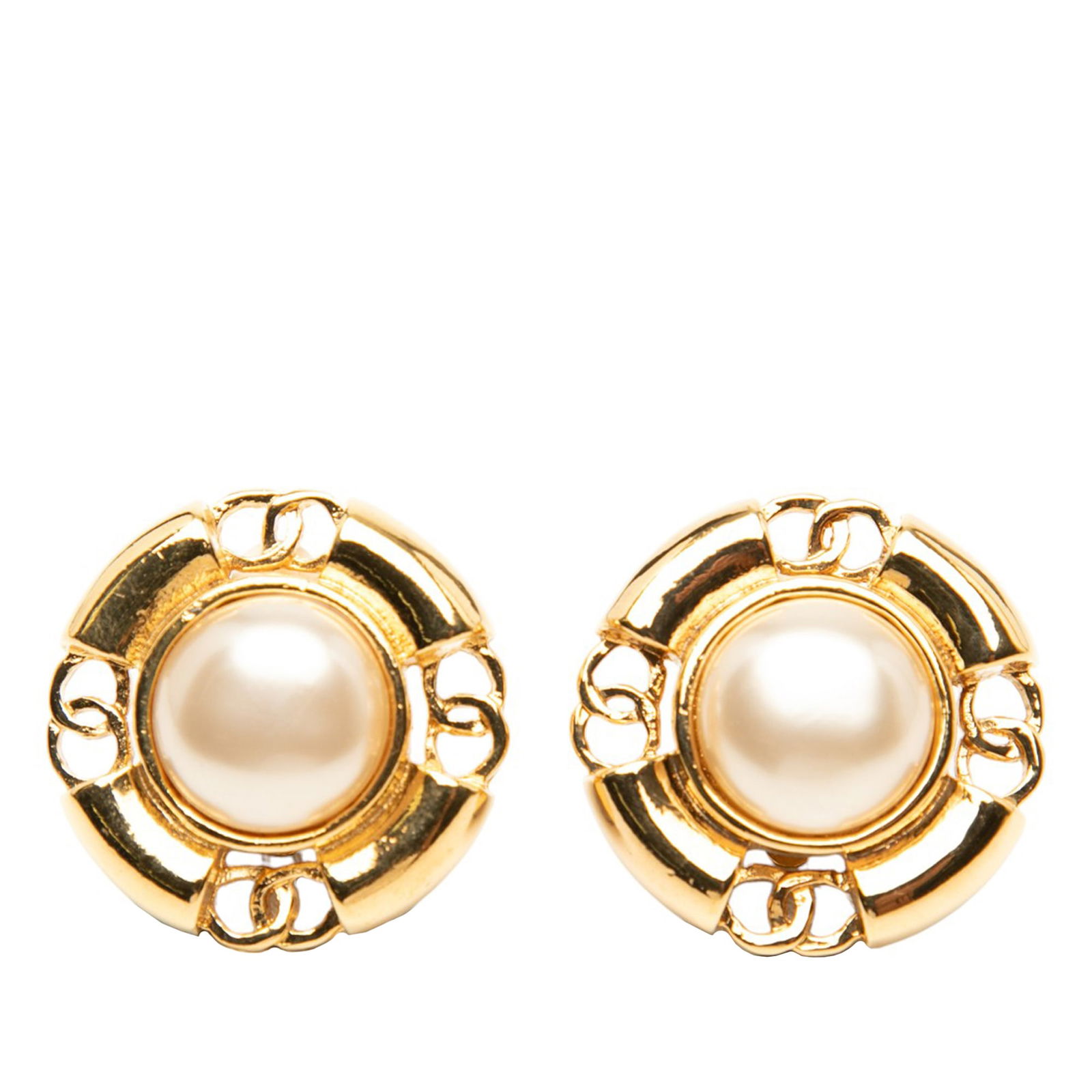 Chanel Gold Plated CC Faux Pearl Clip On Earrings France: Chanel Gold Plated CC Faux Pearl Clip On Earrings France Elevate your accessory collection with these stunning Chanel Gold Plated CC Faux Pearl Clip-On Earrings. Crafted from gold-tone metal, these ea