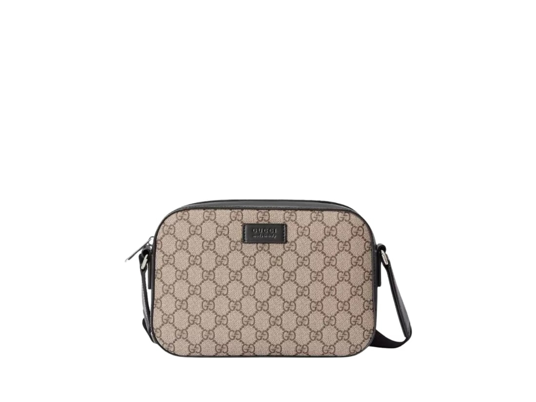 Gucci Brown Canvas Messenger Bag 25 x 17 x 8 cm: Gucci Brown Canvas Messenger Bag 25 x 17 x 8 cm This Gucci Messenger bag features a brown canvas exterior and is designed for men. Crafted in Italy, it offers a spacious interior with a classic messen