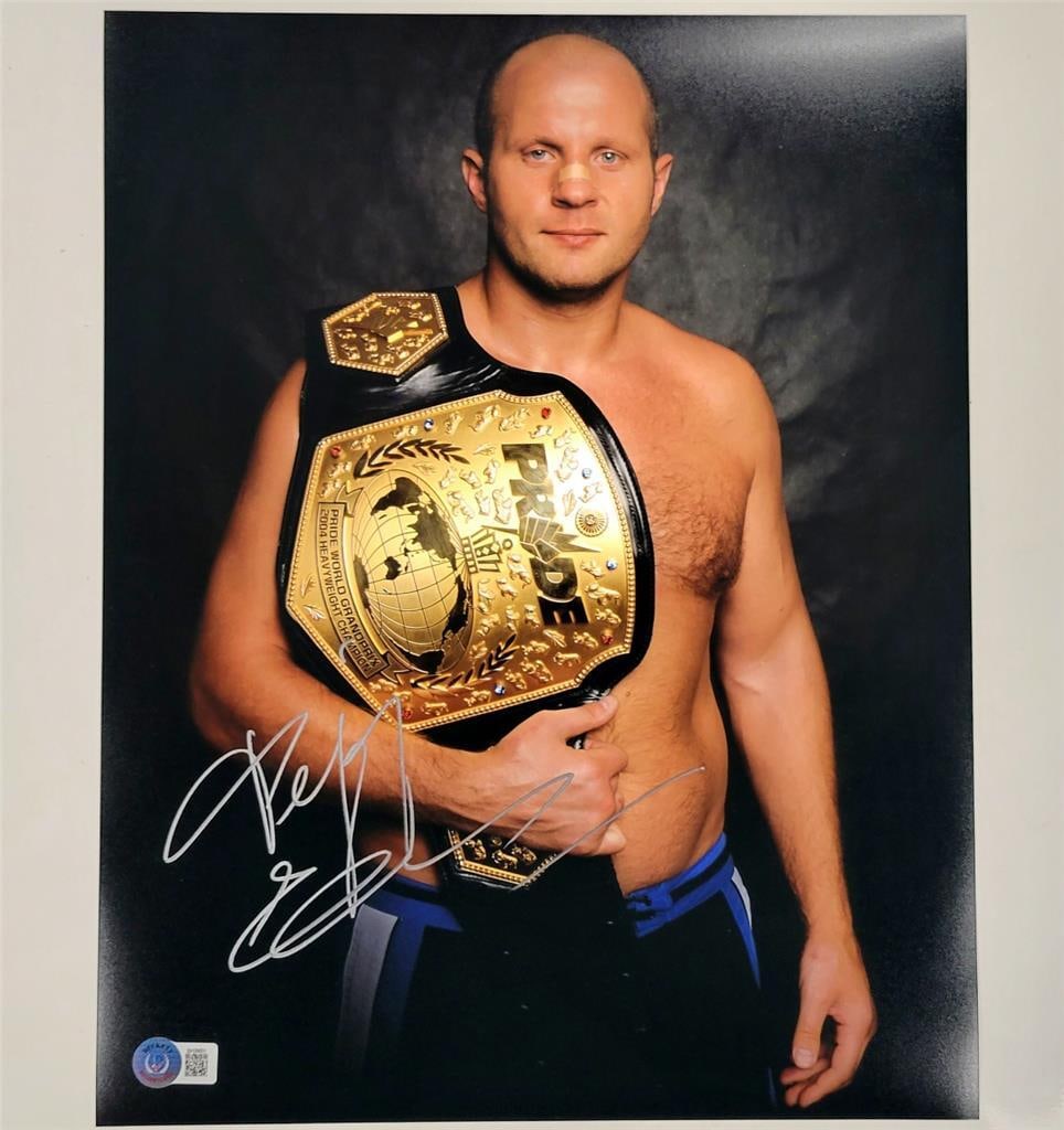 Fedor Emelianenko Signed 11x14 Photo UFC Beckett Authenticated: Fedor Emelianenko Signed 11x14 Photo UFC Beckett Authenticated This is an original 11x14 photo of Fedor Emelianenko, a prominent figure in Mixed Martial Arts (MMA) and UFC, featuring his authentic sig