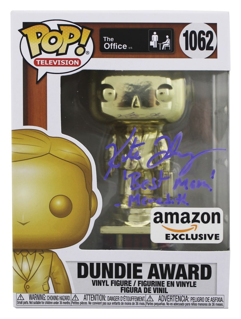Kate Flannery Signed Dundie Award Funko Pop Figure PSA/DNA Hologram: Kate Flannery Signed Dundie Award Funko Pop Figure PSA/DNA Hologram This original Dundie Award #1062 Funko Pop Vinyl Figure has been personally signed by Kate Flannery, known for her role in The Offic