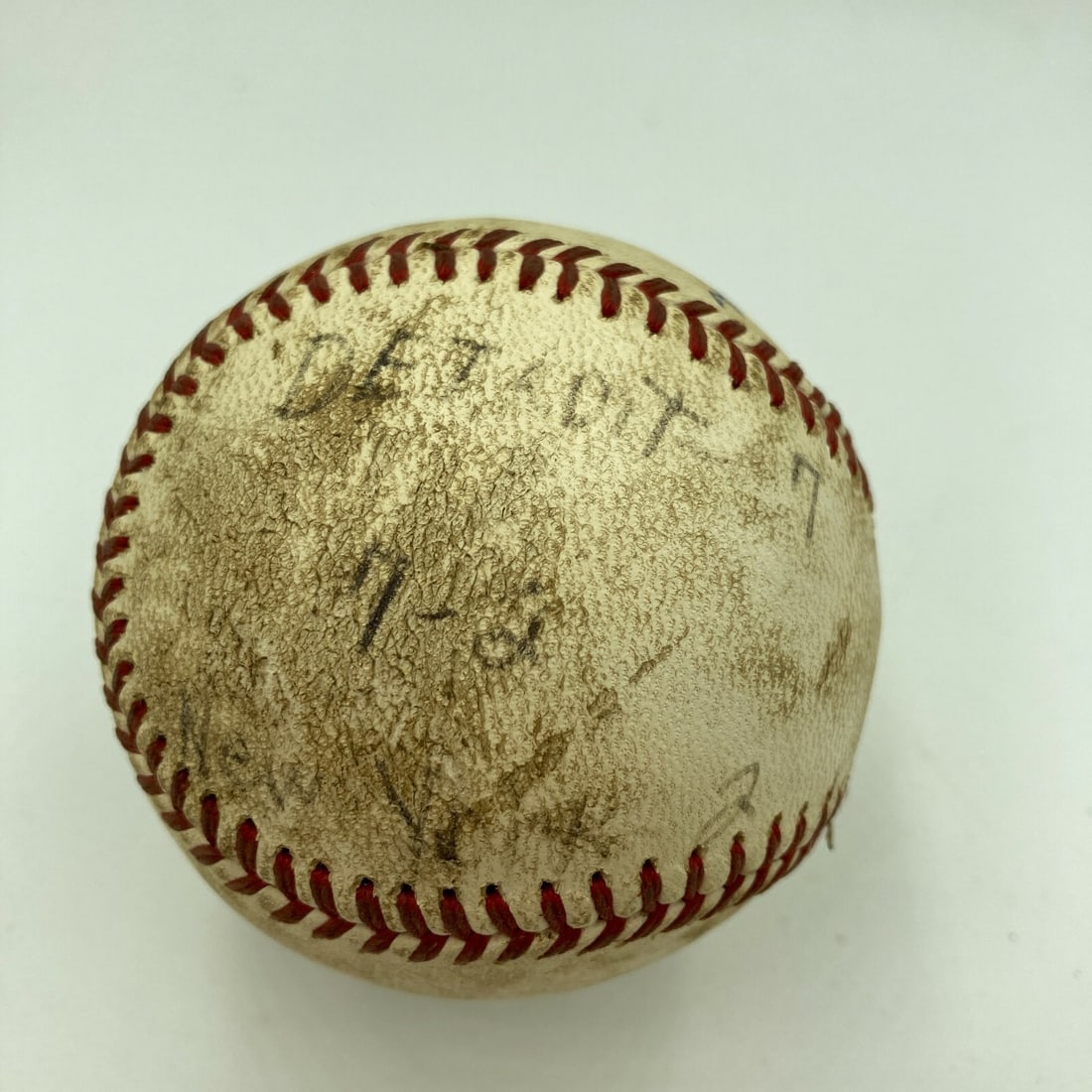 Mickey Lolich Game Used Baseball Signed COA Beckett 174th Win: Mickey Lolich Game Used Baseball Signed COA Beckett 174th Win Celebrate baseball history with this authentic game-used baseball from Mickey Lolich, commemorating his career win number 174. This unique