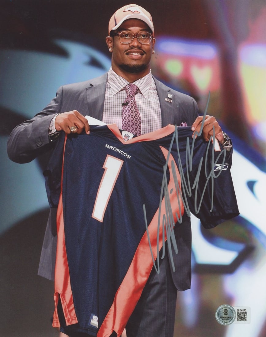 Von Miller Denver Broncos Signed 8x10 Photo with Beckett Authentication: Von Miller Denver Broncos Signed 8x10 Photo with Beckett Authentication This stunning autographed vertical 8x10 photo features Von Miller, the renowned linebacker of the Denver Broncos. Personally sig