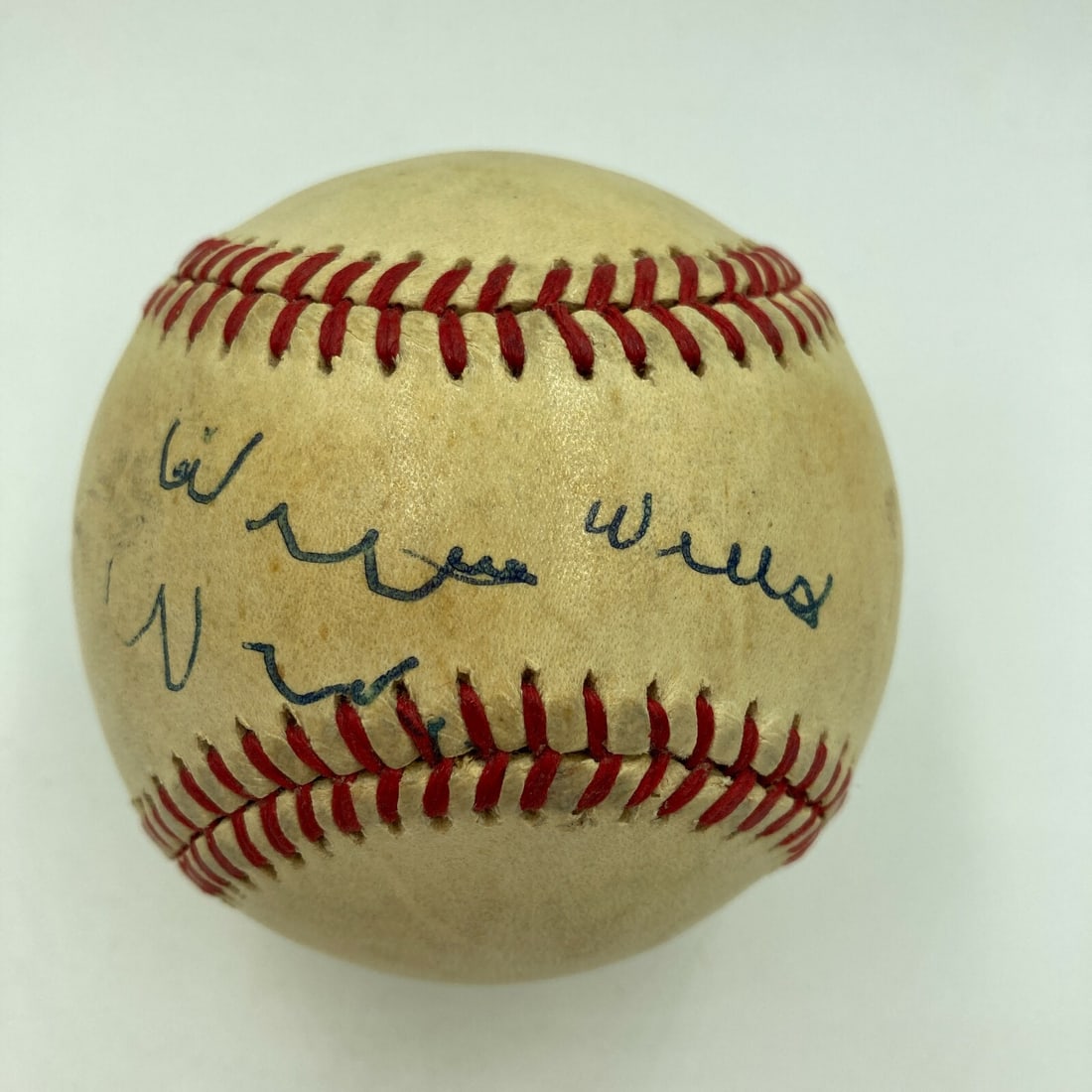 Rare Willie Wells Single Signed Baseball with JSA COA: Rare Willie Wells Single Signed Baseball with JSA COA This is a rare Willie Wells single signed vintage autographed Official National League (Feeney) baseball, featuring a strong blue ballpoint pen si