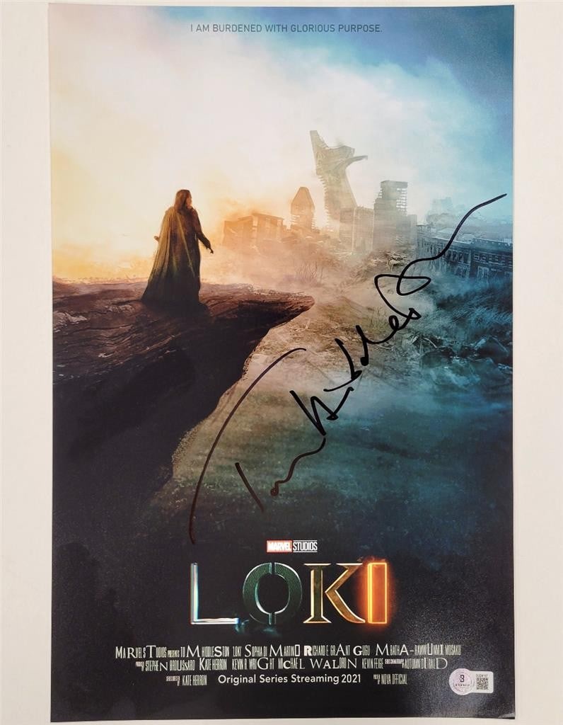 Tom Hiddleston autographed Marvel Loki 11x14 photo Beckett authenticated: Tom Hiddleston autographed Marvel Loki 11x14 photo Beckett authenticated This is an original 11x14 photograph signed by Tom Hiddleston as Loki from Marvel. The autograph has been authenticated by Beck
