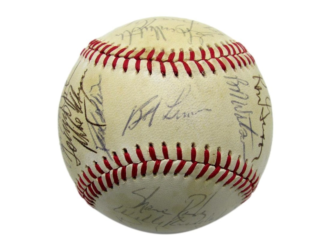 1982 New York Yankees Team Signed Baseball 25 Autographs Berra Winfield Gossage HOF (1 of 7)