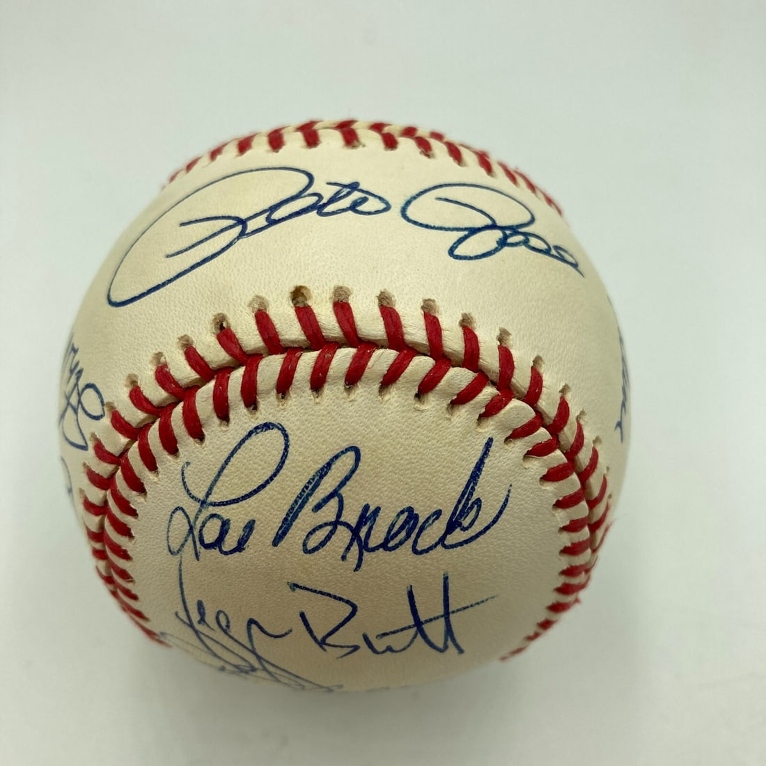 Limited Edition 3000 Hit Club Baseball 13 Signatures JSA Authenticated: Limited Edition 3000 Hit Club Baseball 13 Signatures JSA Authenticated This remarkable baseball features the signatures of 13 legendary MLB players, all members of the prestigious 3,000 Hit Club. Sign