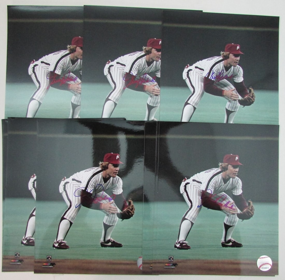 44 Keith Moreland Signed 8x10 Photos Philadelphia Phillies MLB Holo (1 of 2)