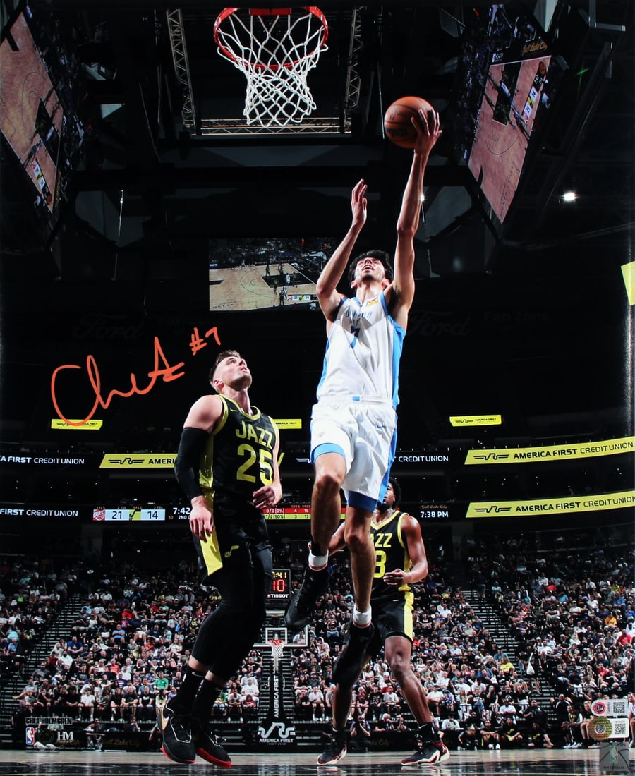 Chet Holmgren Autographed 16x20 Photo Versus Utah Jazz BAS Witnessed Authentication (1 of 2)
