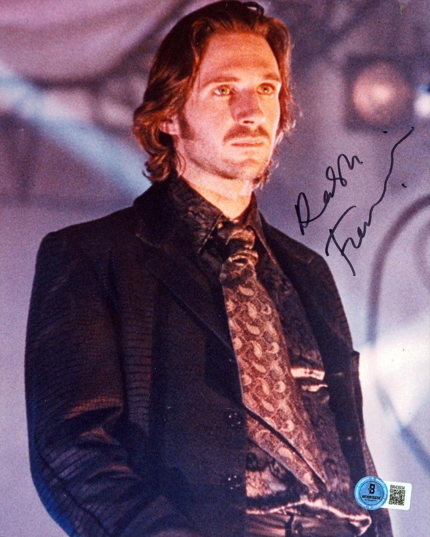 Ralph Fiennes Signed Strange Days 8x10 Photo Beckett Authenticated: Ralph Fiennes Signed Strange Days 8x10 Photo Beckett Authenticated This authentic vertical 8x10 photograph features the signature of Ralph Fiennes from the film Strange Days. The photo is certified by