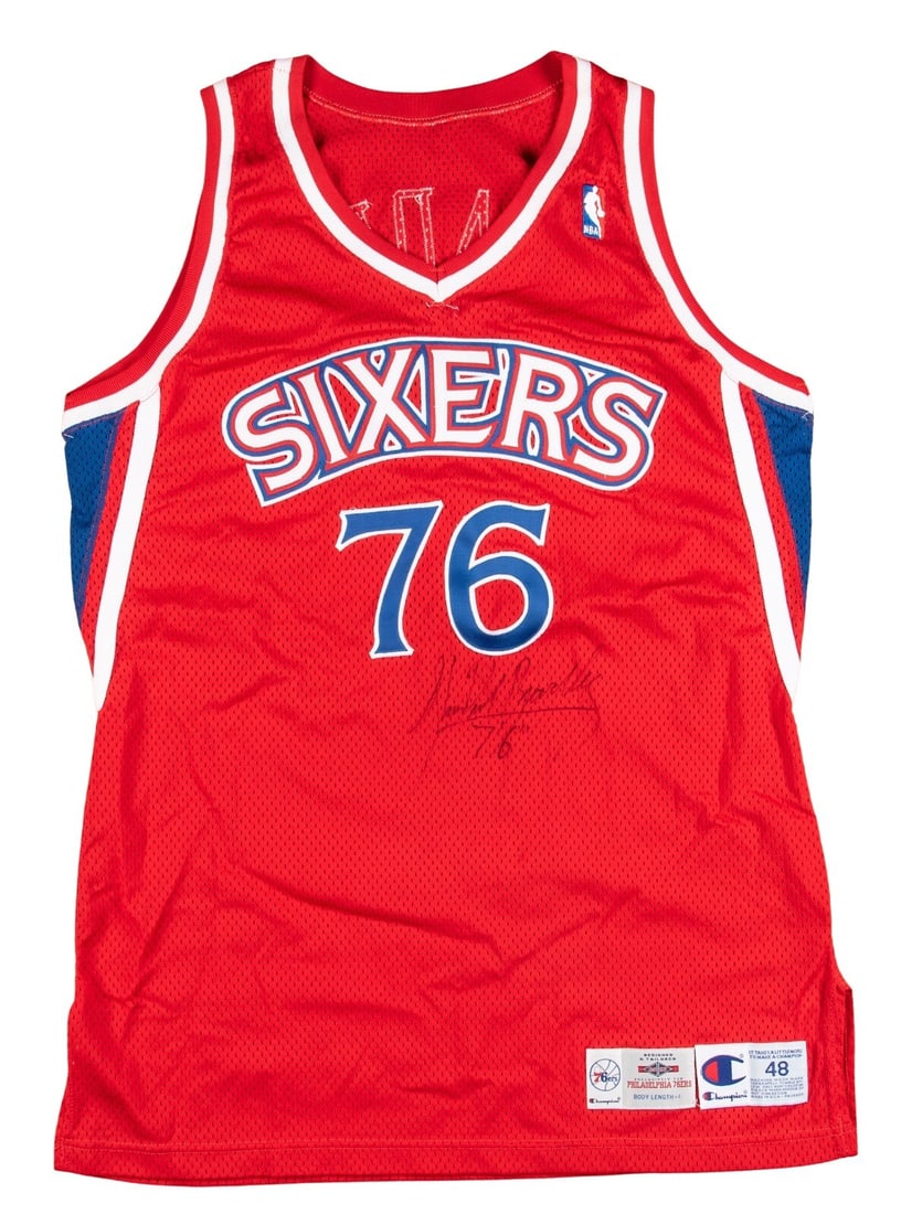 Shawn Bradley Signed 1995-96 Philadelphia 76ers Jersey with Beckett LOA: Shawn Bradley Signed 1995-96 Philadelphia 76ers Jersey with Beckett LOA This original 1995-96 Philadelphia 76ers road jersey features the signature of Shawn Bradley, the towering player known for his