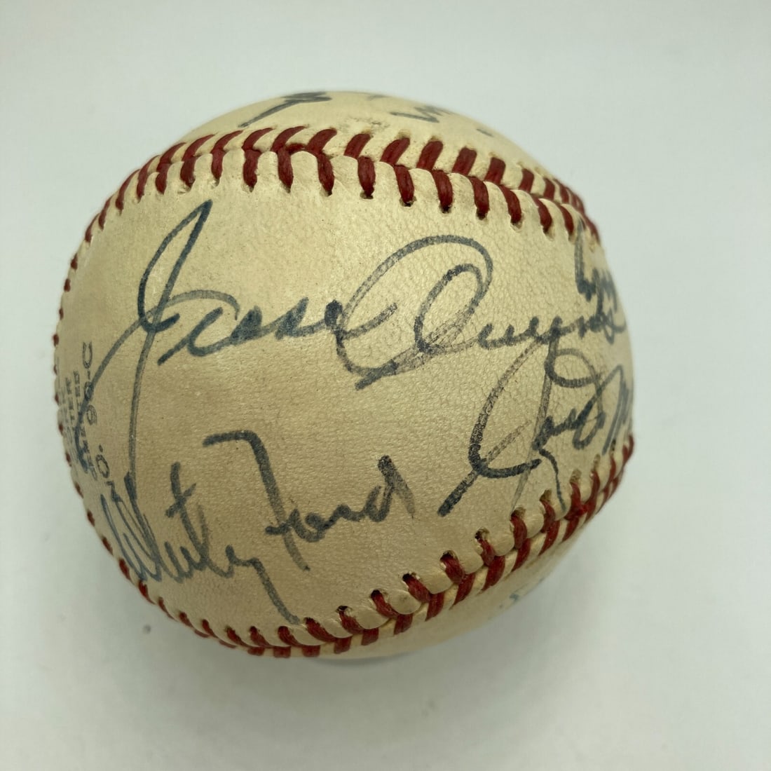 Rare Multi Signed Baseball Jesse Owens Joe DiMaggio JSA COA 16 Autographs: Rare Multi Signed Baseball Jesse Owens Joe DiMaggio JSA COA 16 Autographs This exclusive multi-signed baseball features the autographs of legendary players Jesse Owens, Joe DiMaggio, and 14 others, in