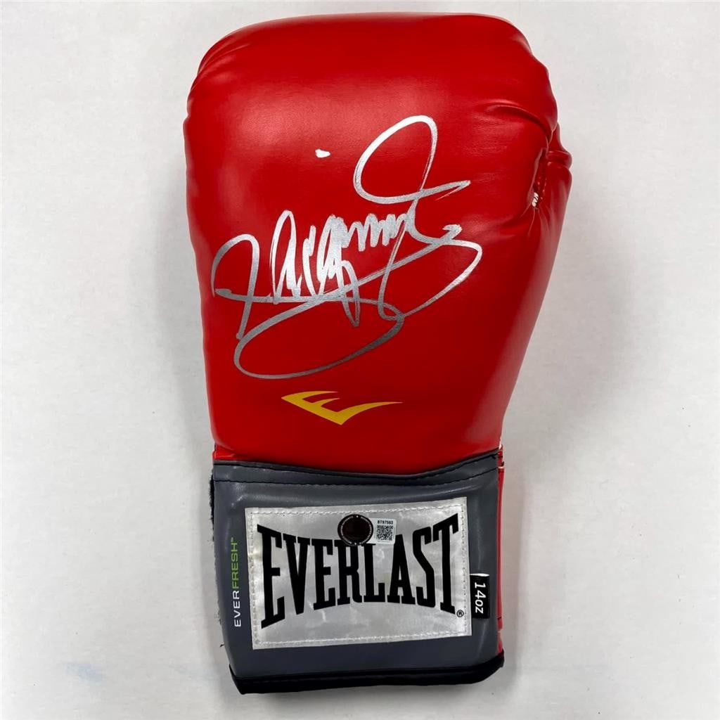 Everlast red boxing glove autographed by Manny Pacquiao Beckett authenticated (1 of 3)