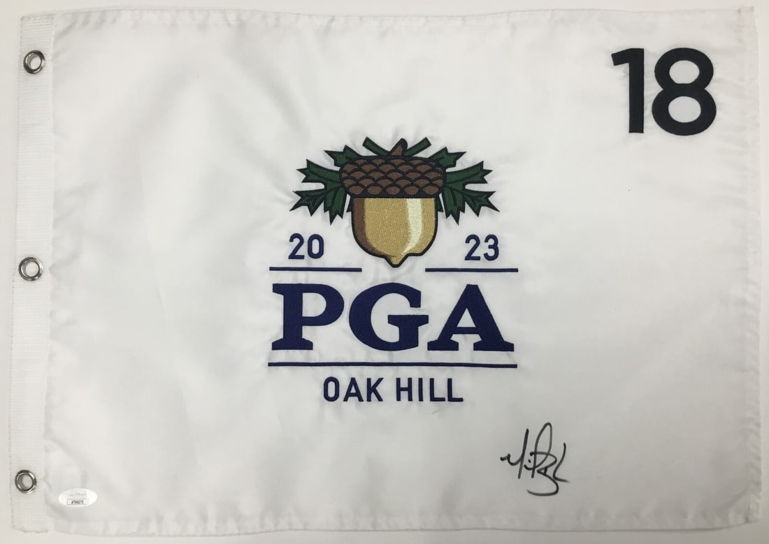 Michael Block Signed 2023 PGA Oak Hill #18 Pin Flag JSA Certified: Michael Block Signed 2023 PGA Oak Hill #18 Pin Flag JSA Certified Celebrate a remarkable moment in golf history with this officially licensed 2023 PGA Oak Hill #18 pin flag, expertly signed by profess