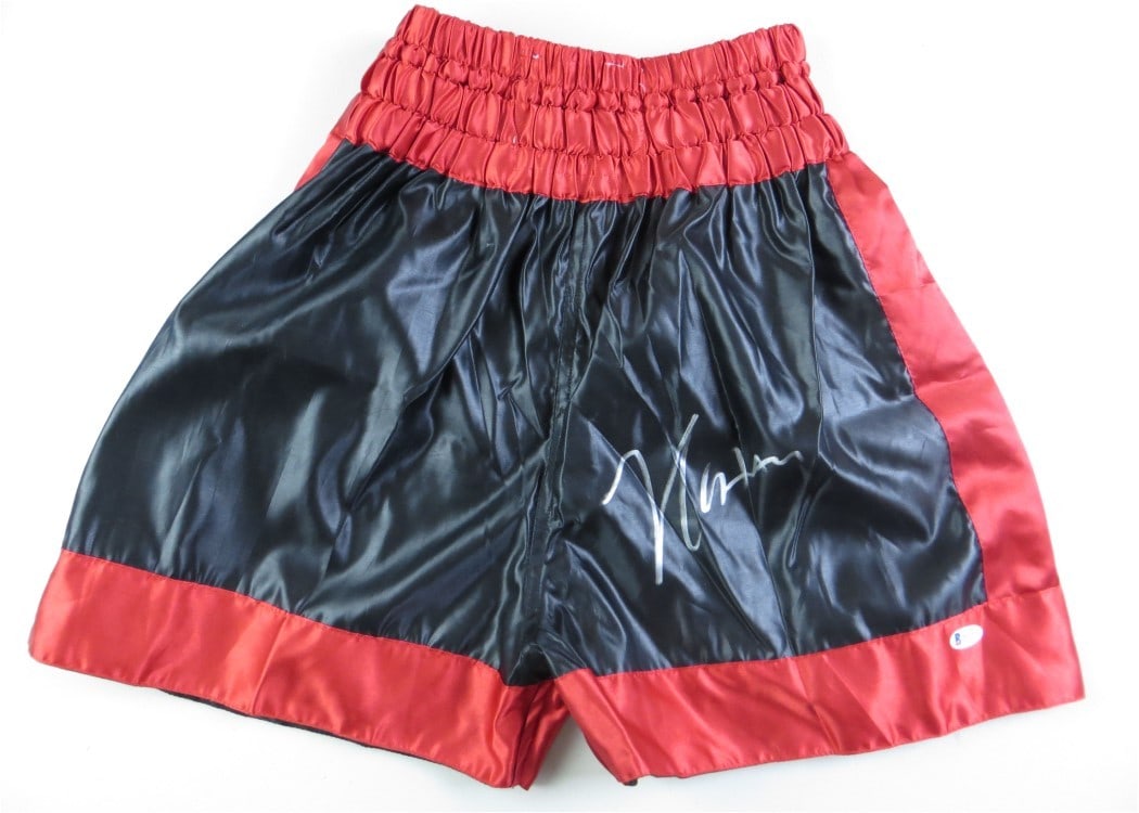 Julio Cesar Chavez Autographed Boxing Trunks Black Red Beckett Authenticated (1 of 4)