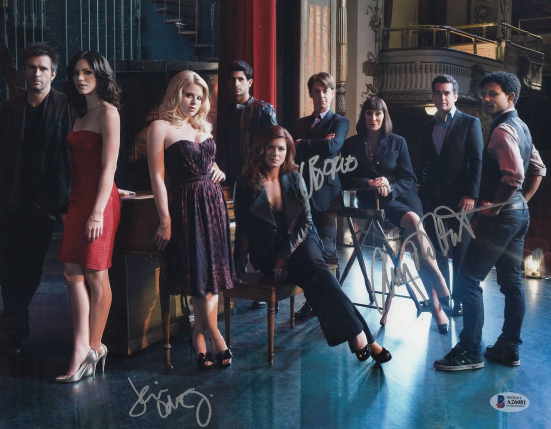 Smash Multi Signed 11X14 Photo Debra Messing Angelica Huston JSA Authenticated (1 of 2)