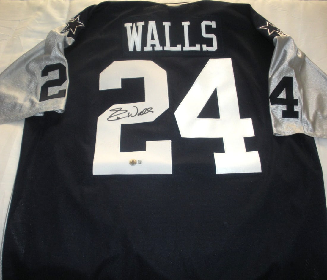 Signed Dallas Cowboys Jersey with Beckett COA by Everson Walls (1 of 2)