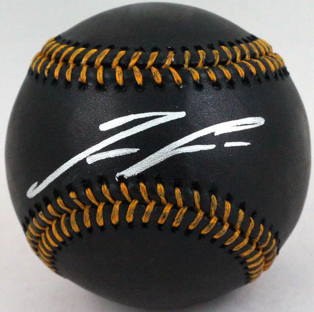 Beckett Authenticated Ronald Acuna Signed Rawlings Black OML Baseball (1 of 6)