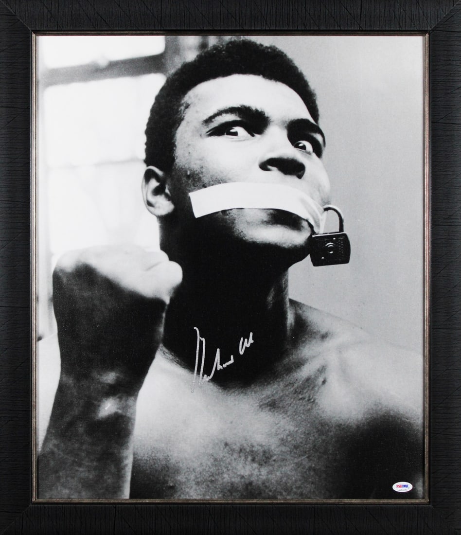 Muhammad Ali Signed Framed 20x24 Canvas Auto 10 PSA/DNA Certified (1 of 4)