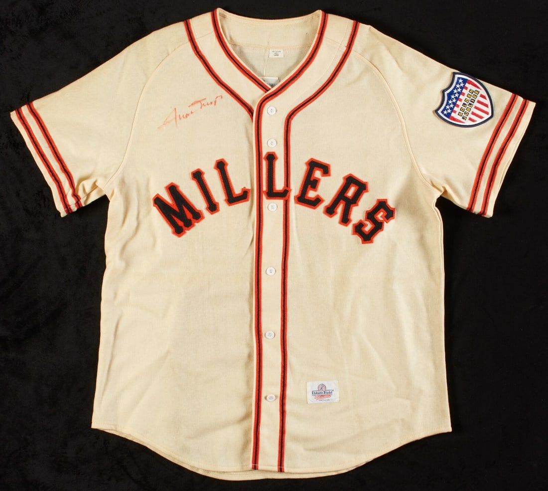 Willie Mays Signed Minneapolis Millers Jersey with Beckett COA RARE Baseball Memorabilia: Willie Mays Signed Minneapolis Millers Jersey with Beckett COA RARE Baseball Memorabilia This original flannel jersey from the Minneapolis Millers is a rare find, featuring the autograph of baseball l
