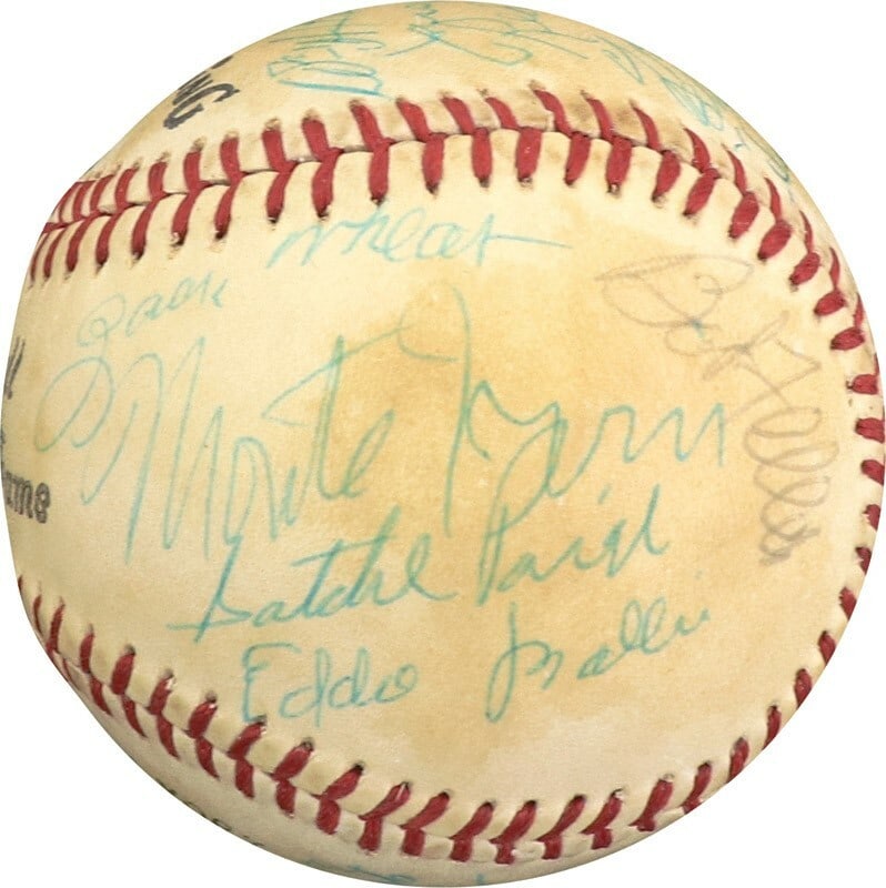 Multi Signed Baseball with 22 Hall of Fame Signatures PSA DNA (1 of 7)