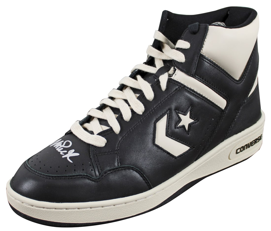 Magic Johnson Signed Left Converse Weapon Shoe Lakers BAS Authenticated (1 of 8)