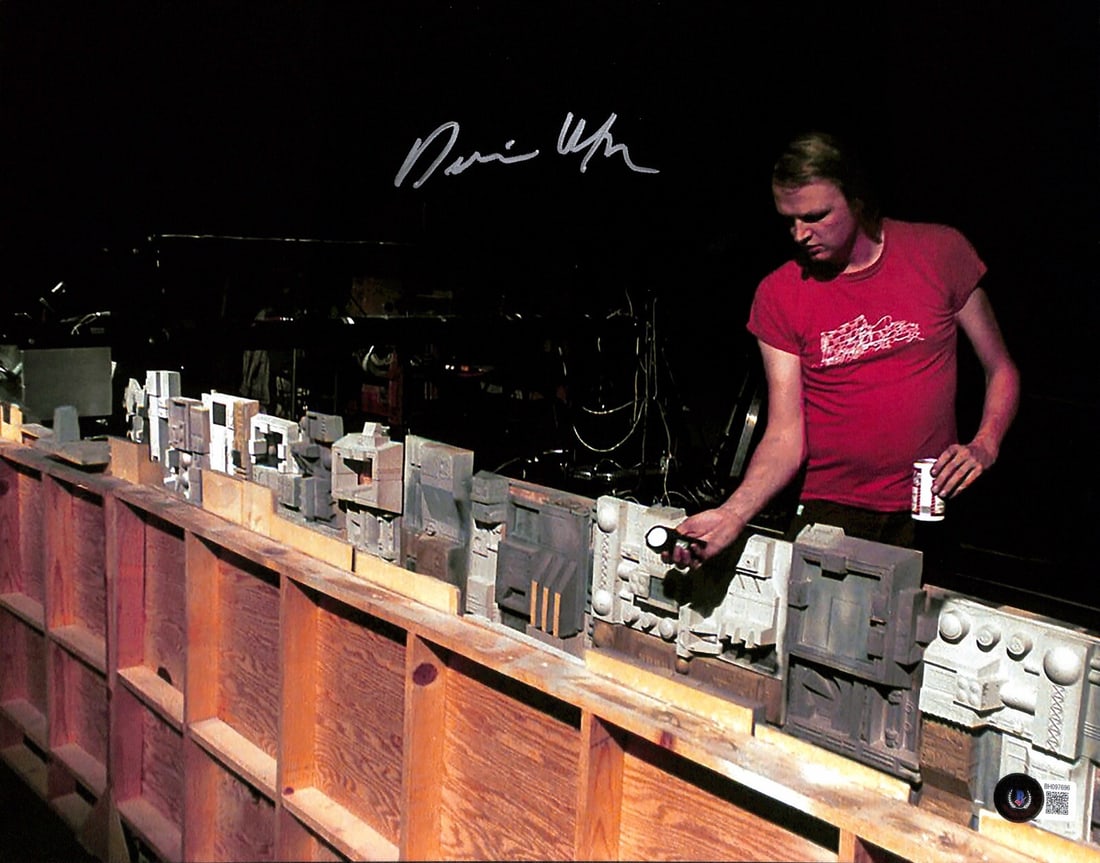 Dennis Muren Signed 11x14 Star Wars Indiana Jones Photo Beckett Certified: Dennis Muren Signed 11x14 Star Wars Indiana Jones Photo Beckett Certified This is an autographed 11x14 photograph signed by Dennis Muren, a renowned visual effects artist from Industrial Light & Magic