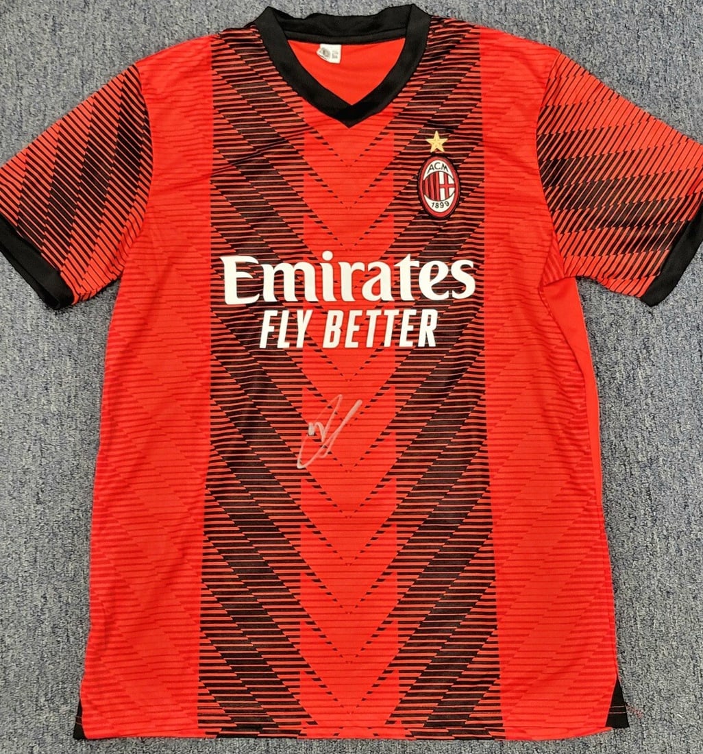 Christian Pulisic Signed AC Milan Jersey Team USA with Beckett BAS (1 of 5)