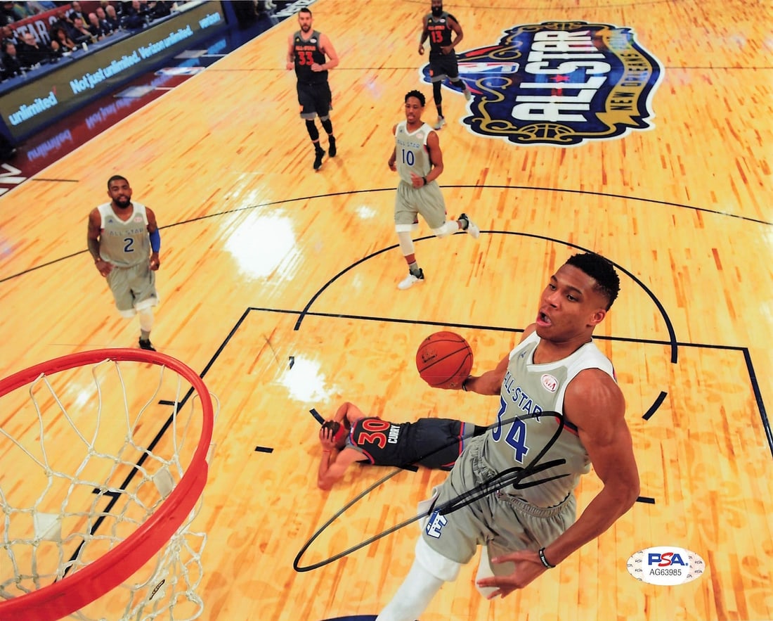 Giannis Antetokounmpo Autographed 8x10 Photo PSA/DNA Milwaukee Bucks: Giannis Antetokounmpo Autographed 8x10 Photo PSA/DNA Milwaukee Bucks This is an original 8x10 photograph featuring Giannis Antetokounmpo of the Milwaukee Bucks, professionally printed and autographed.