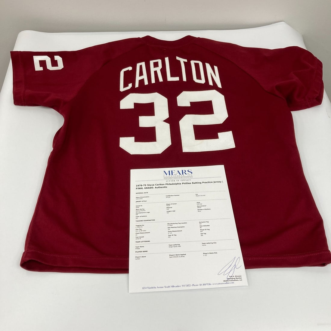 Steve Carlton 1978 Game Used Phillies Jersey with MEARS COA: Steve Carlton 1978 Game Used Phillies Jersey with MEARS COA This is a 1978 game-used Philadelphia Phillies jersey, personally signed by legendary pitcher Steve Carlton. The jersey features the officia