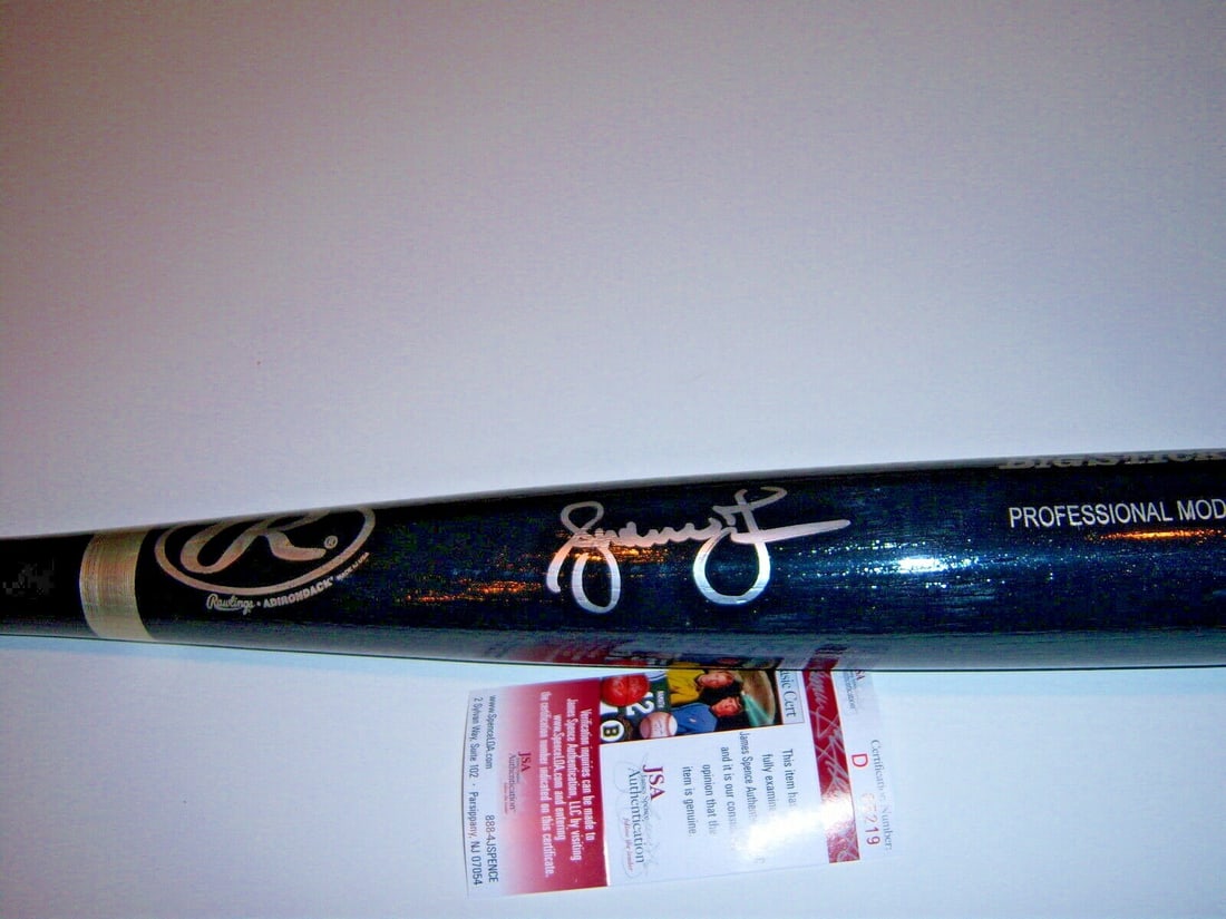 Andruw Jones Autographed Baseball Bat Atlanta Braves JSA COA (1 of 1)