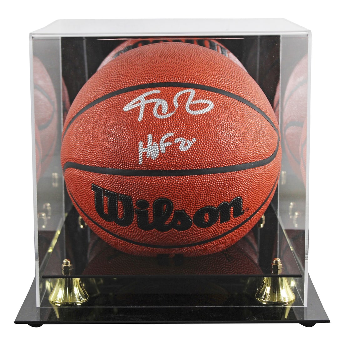 Kevin Garnett Signed Basketball HOF 20 Boston Celtics with BAS Authentication: Kevin Garnett Signed Basketball HOF 20 Boston Celtics with BAS Authentication Own a piece of basketball history with this autographed Wilson indoor/outdoor basketball personally signed by Kevin Garnet