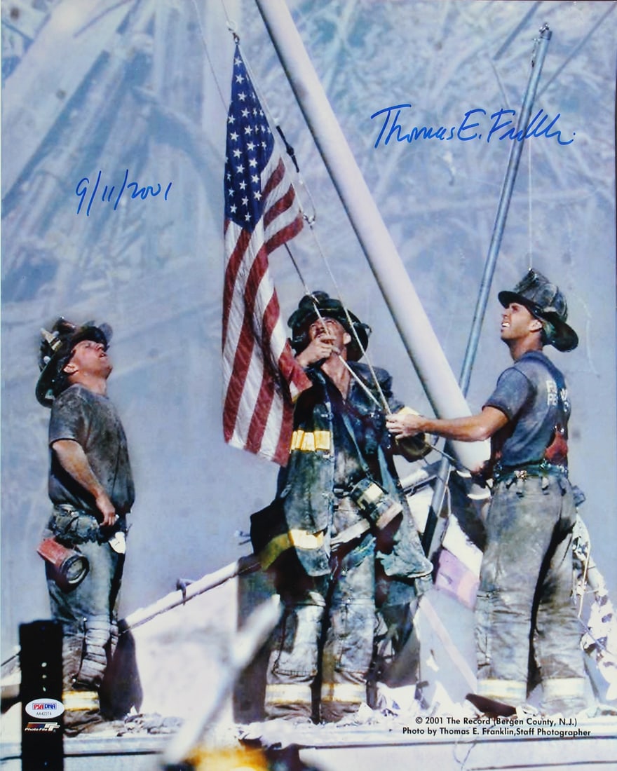 Thomas E. Franklin Signed 16x20 Ground Zero Photo 9/11/2001 PSA Certified: Thomas E. Franklin Signed 16x20 Ground Zero Photo 9/11/2001 PSA Certified This remarkable 16x20 photograph captures the haunting beauty of Ground Zero, personally signed by renowned photographer Thoma
