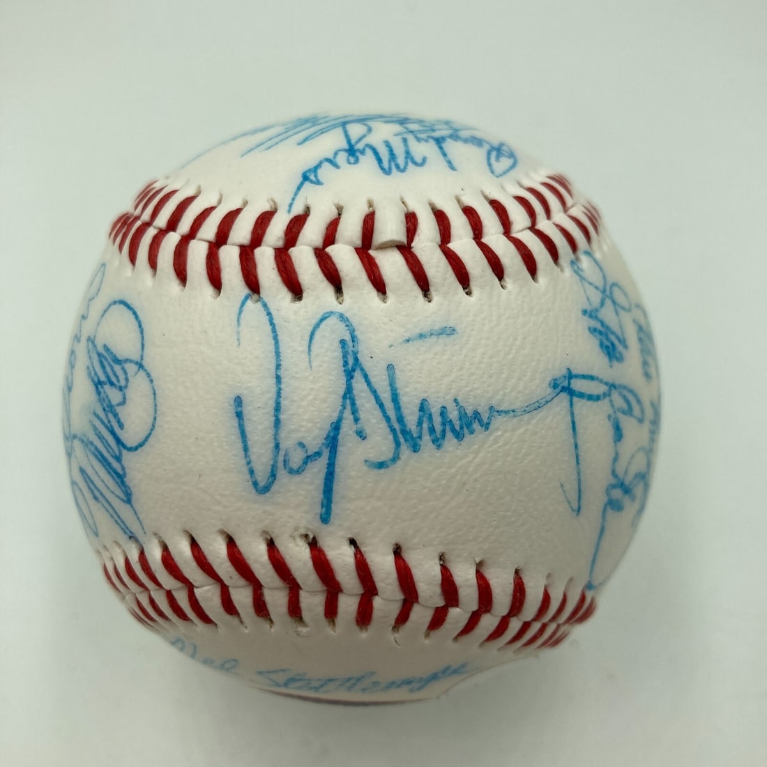 1986 New York Mets Team Signed Baseball with JSA COA: 1986 New York Mets Team Signed Baseball with JSA COA Celebrate the legacy of the 1986 New York Mets with this remarkable World Series Champions team-signed baseball. This authentic baseball features t