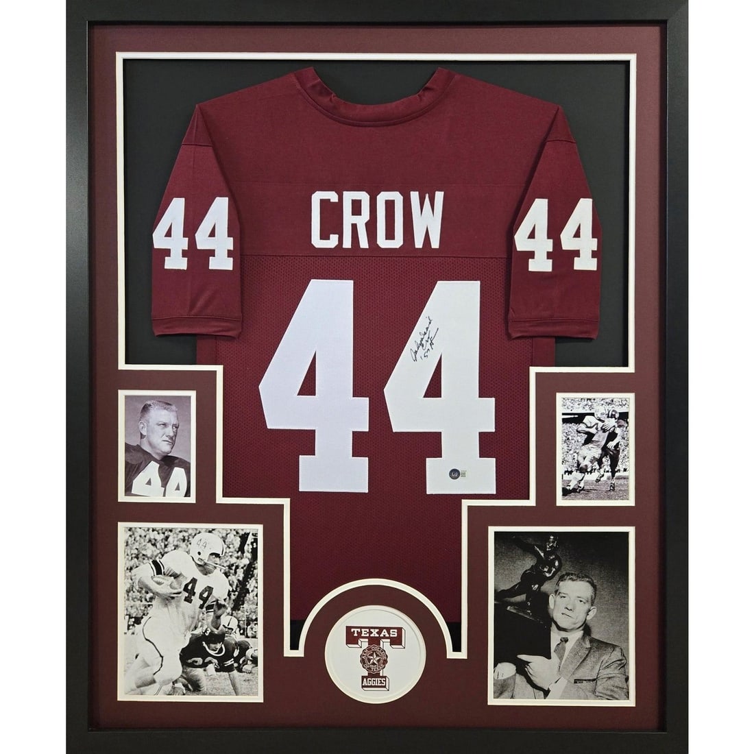 John David Crow Signed Framed Jersey Texas A&M Beckett Authenticated: John David Crow Signed Framed Jersey Texas A&M Beckett Authenticated This is an autographed framed jersey of John David Crow, a notable figure from Texas A&M. The jersey is authenticated by Beckett, a