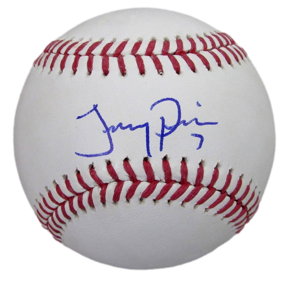 OML Baseball Signed by Jeremy Pena PSA DNA Authenticated Houston Astros: OML Baseball Signed by Jeremy Pena PSA DNA Authenticated Houston Astros This is an original Jeremy Pena signed/autographed OML baseball from the Houston Astros. The baseball is authenticated by PSA/DN