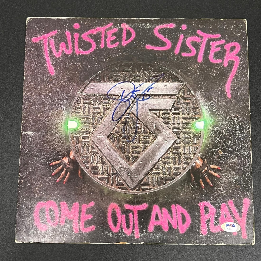 Dee Snider PSA/DNA Autographed Come Out And Play Vinyl Record (1 of 3)